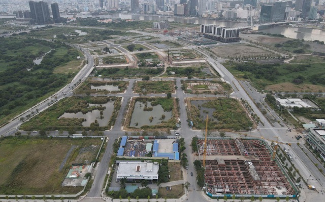 Giá đất Thủ Thiêm tăng “chóng mặt”, mua bất động sản ở đâu để bền vững?