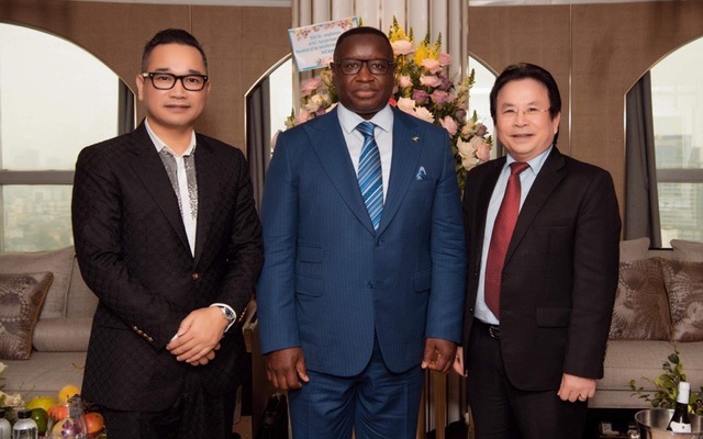 Tổng thống Sierra Leone gặp gỡ doanh nhân ngành thời trang Việt Nam