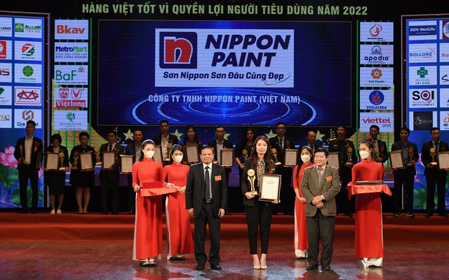 Nippon Paint Việt Nam được vinh danh Top 20 Thương Hiệu Vàng và Sản Phẩm Vàng 2022