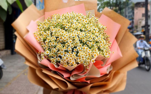 Đặt hoa online nhanh chóng, dễ dàng hơn với Flowercorner.vn