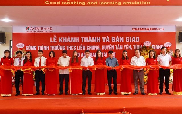 Agribank bàn giao công trình trường học 05 tỷ đồng tại Bắc Giang