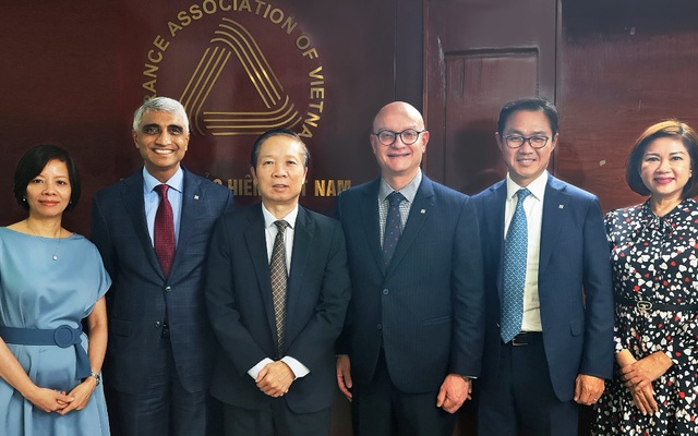 CEO Manulife châu Á cam kết đầu tư lâu dài vào thị trường Việt Nam