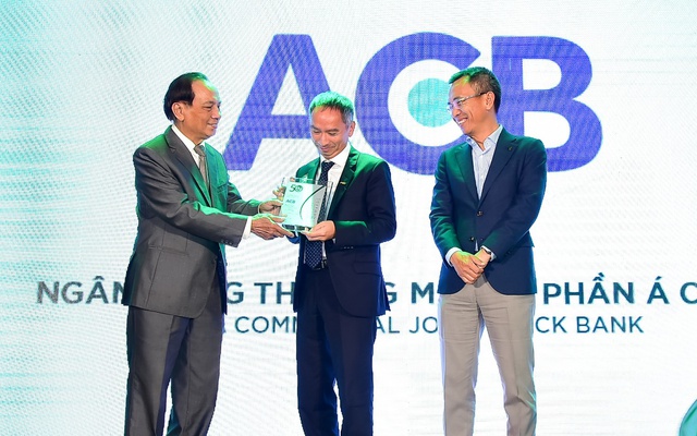 ACB nhận giải Top 50 Doanh nghiệp phát triển bền vững tiêu biểu 2022
