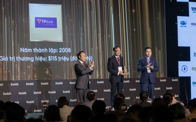 Forbes đánh giá TPBank nằm trong Top 10 thương hiệu tài chính dẫn đầu