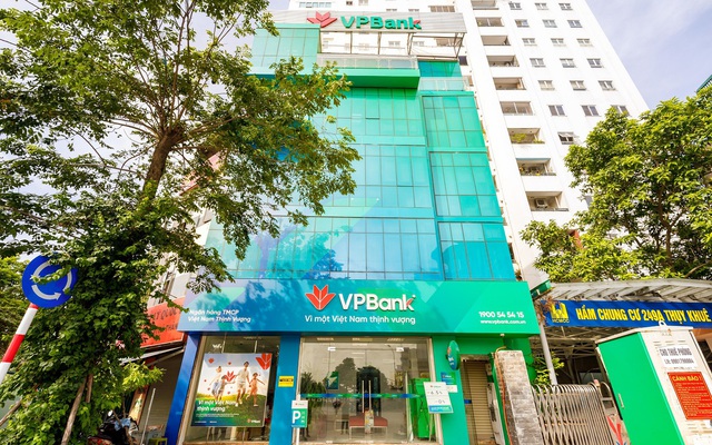 “Cơn mưa quà tặng” khi gửi tiết kiệm tại VPBank dịp cuối 2022