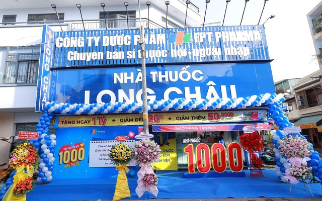 FPT Long Châu tri ân khách hàng nhân cột mốc 1.000 nhà thuốc