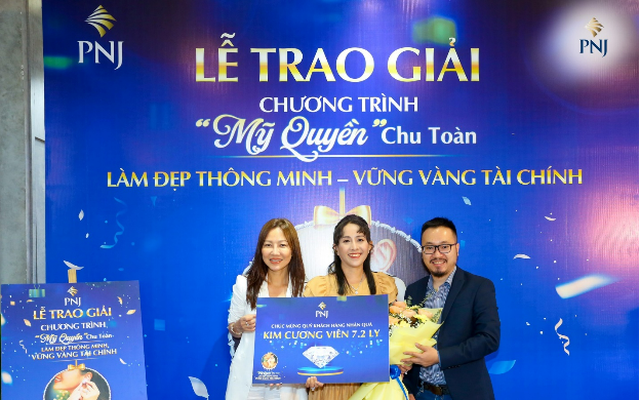 Hơn 50.000 món quà cuối năm được gửi tặng khách hàng PNJ