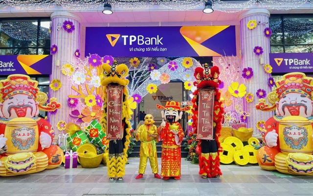 "Trốn" xếp hàng ngày Thần Tài khi mua vàng tại TPBank