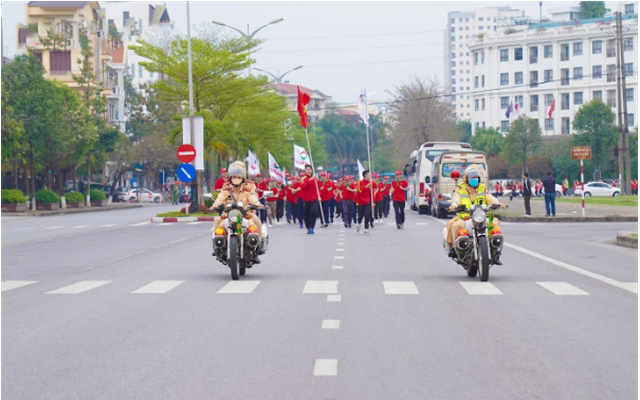 Sôi động giải chạy Nagakawa khỏe để lập nghiệp và giữ nước