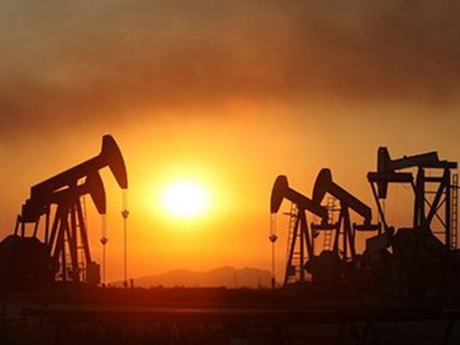Iran đang dự trữ tới 40 triệu thùng dầu để chờ xuất khẩu