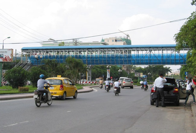 Gần 15 tỷ đồng xây dựng cầu vượt đi bộ qua đường Yên Phụ
