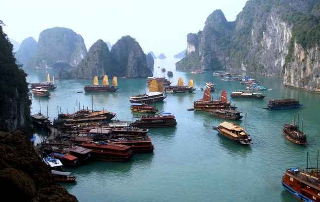 Quảng Ninh: Doanh thu từ du lịch tăng mạnh