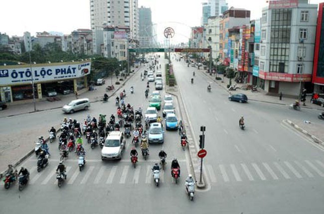 Sẽ xén bớt hè đường Lê Văn Lương để mở rộng mặt đường?