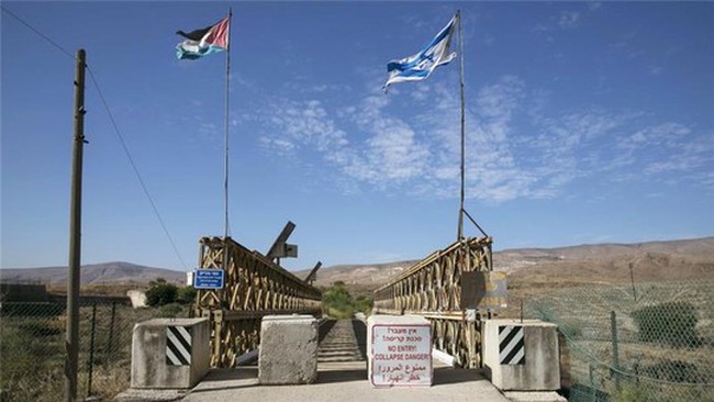 Israel xây hàng rào ngăn người di cư