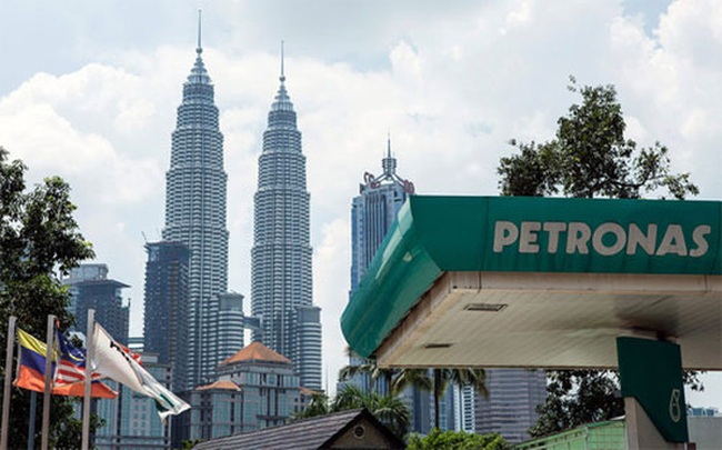 “Đại gia” dầu khí Malaysia sa thải 1.000 nhân viên