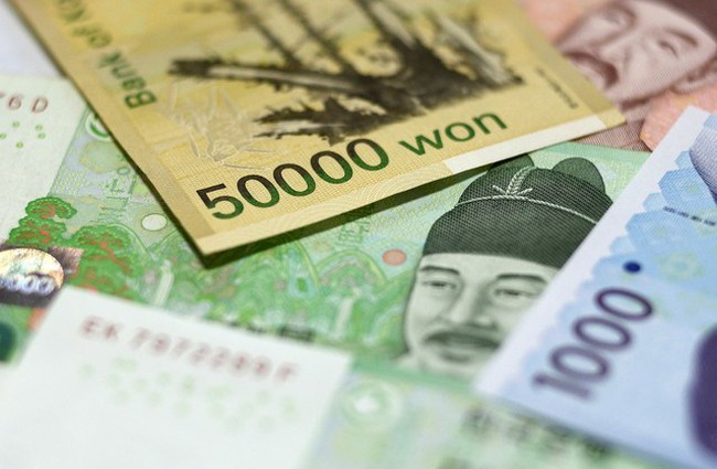Đồng won Hàn Quốc rơi xuống mức thấp nhất trong gần 6 năm