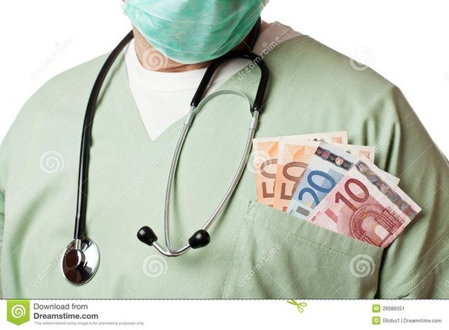 Bác sĩ nói gì về đồng nghiệp có thu nhập 1 tỷ đồng mỗi tháng?