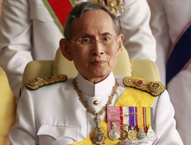 Nhà vua Thái Lan Bhumibol Adulyadej - Hoàng thân giàu có nhất châu Á