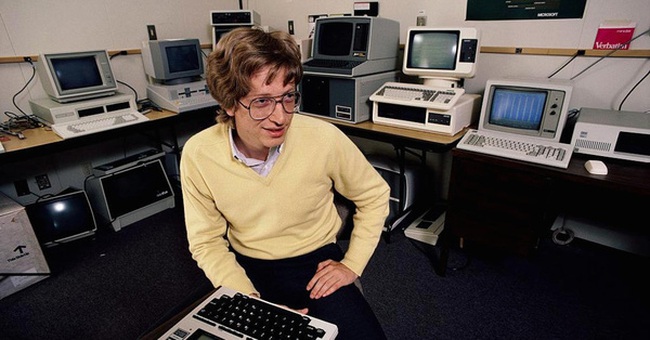 Đây là CV của Bill Gates từ năm 1974, nhìn mức thu nhập ở năm nhất Đại học là hiểu vì sao ông có thể trở thành tỷ phú sớm như vậy
