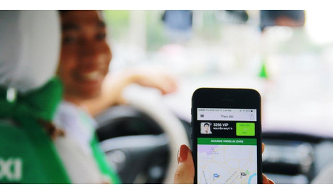 Hệ lụy nào nếu Uber, Grab rời khỏi Việt Nam?