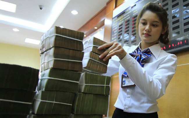 Sau Eximbank, LienVietPostBank liệu có bán vốn tại Sacombank?