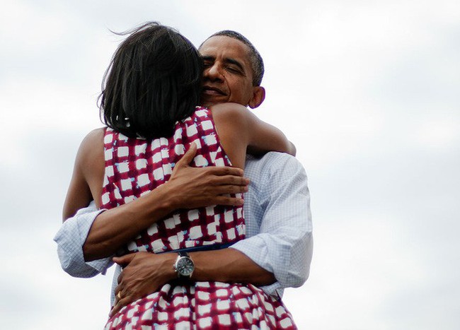 Cựu tổng thống Mỹ Barack Obama là một người "sợ vợ đến chết": Vì anh yêu em chân thành nên anh sẽ chăm sóc em tận tình