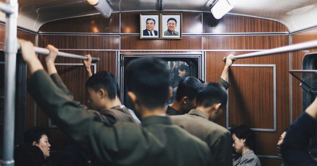 Người Hong Kong kể trải nghiệm thú vị khi đi tàu điện ngầm ở Triều Tiên