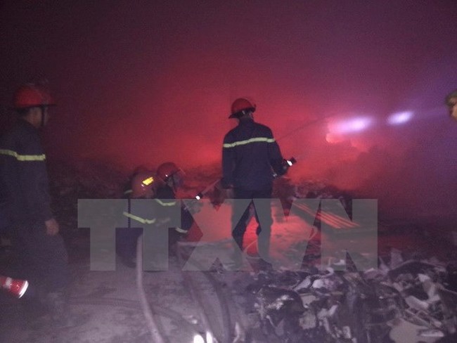 Thanh Hóa: Cháy lớn thiêu rụi kho hàng công ty thương mại Khắc Ánh