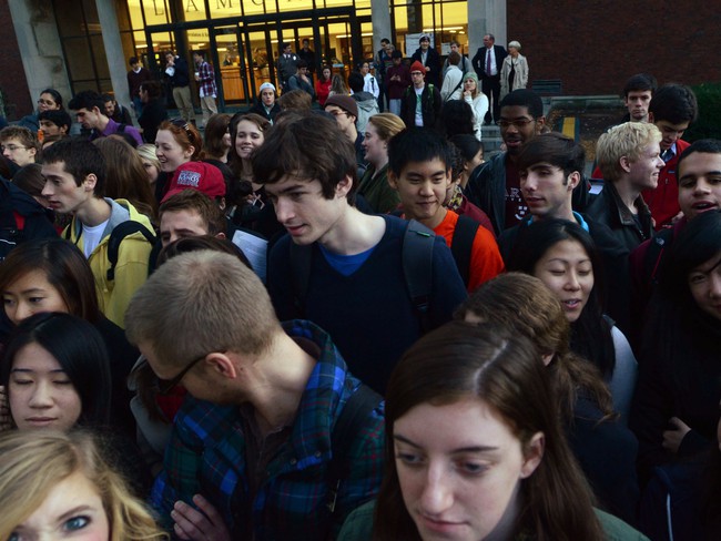 40.000 sinh viên đăng ký chỉ có 2.000 sinh viên trúng tuyển vào Harvard College