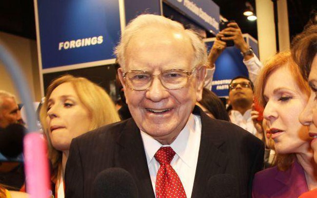Tỷ phú Warren Buffett: Rèn luyện tốt kỹ năng giao tiếp là “một cách dễ dàng” để tăng giá trị của bạn lên ít nhất 50%