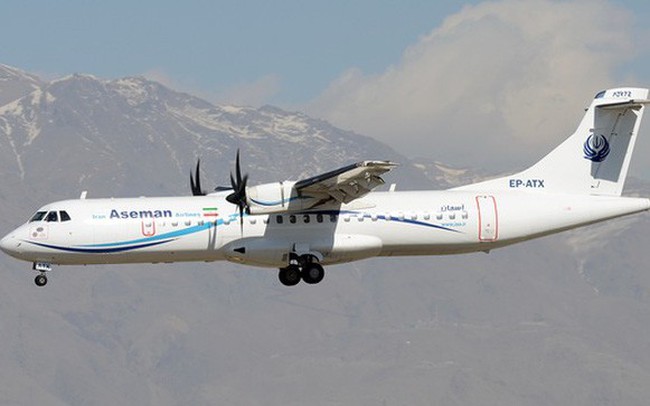 Iran: Máy bay chở 66 người đâm vào núi