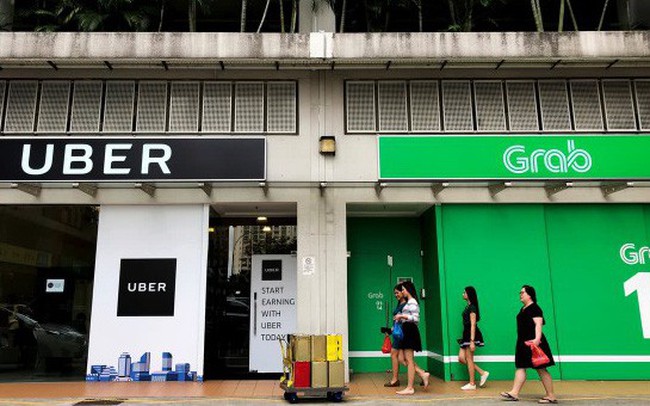 Nước cờ của tỷ phú Nhật Bản đằng sau thương vụ Grab thôn tính Uber