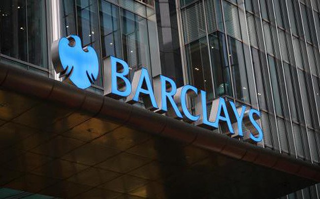 Ngân hàng Standard Chartered sắp về một nhà với Barclays?