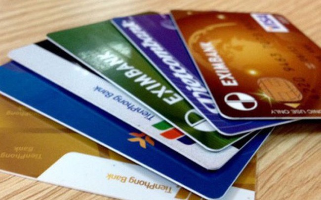 NHNN cảnh báo tình trạng dùng giấy tờ tùy thân giả để mở thẻ ATM