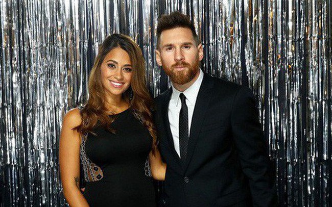 Lionel Messi - chàng cầu thủ biết yêu từ năm... 9 tuổi nhưng từ đó đến nay đã 22 năm chỉ chung thủy với duy nhất một người