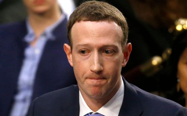 Mark Zuckerberg liên tiếp "gặp họa": Facebook mất hơn 100 tỷ USD và giờ thì anh lại bị cổ đông lớn đề xuất đuổi khỏi ghế Chủ tịch
