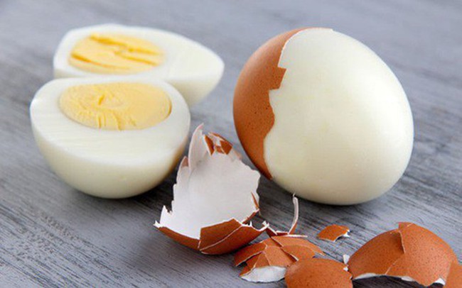 Ăn trứng luộc bổ hay không bổ? Hãy xem ngay câu trả lời