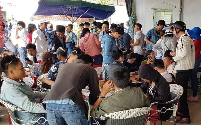 Người dân "đau đầu nhức óc" vì nạn call center, tin nhắn rác mời chào mua bất động sản Người dân "đau đầu nhức óc" vì nạn call center, tin nhắn rác mời chào mua bất động sản