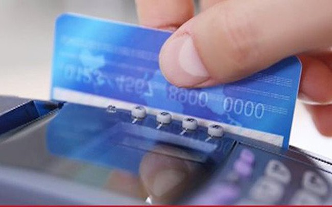 Các hành vi gian lận dùng thẻ tín dụng rút tiền mặt bị "sờ gáy"