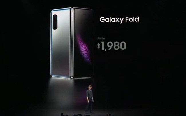 Smartphone màn hình gập Samsung Galaxy Fold chính thức ra mắt: Giá 1980 USD, màn hình 4.6 inch gập mở thành 7.3 inch, RAM 12GB, 6 camera, bộ nhớ trong 512GB UFS 3.0