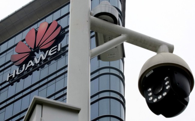Huawei phản pháo gay gắt khi bị Mỹ 'cấm cửa'