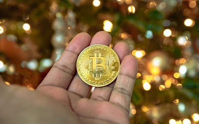 Bitcoin trở lại mốc 8.000 USD, nhà đầu tư vẫn ôm đầu lo lắng