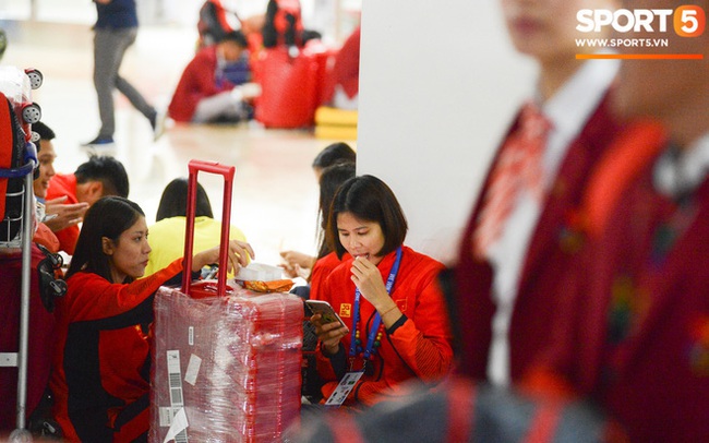 Bão lớn chuẩn bị đổ bộ Philippines, Đoàn Thể thao Việt Nam phải đổi gấp lịch bay để tránh nguy hiểm