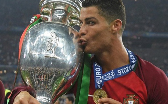 Bốc thăm chia bảng Euro 2020 - giải đấu đặc biệt nhất lịch sử: Bồ Đào Nha của Ronaldo rơi vào bảng tử thần với Pháp và Đức