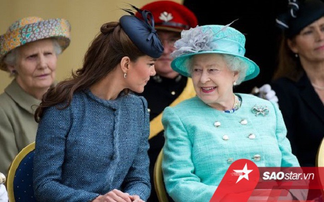 Công nương Kate lại nhận "ân sủng" chưa từng có từ Nữ hoàng Anh