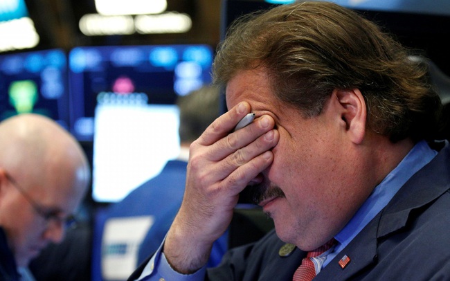 Dow Jones mất hơn 1.000 điểm vì nỗi lo dịch bệnh