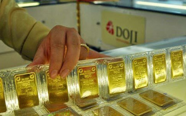 Giới chuyên gia nâng mạnh dự báo về giá vàng bạc trong 18 tháng tới