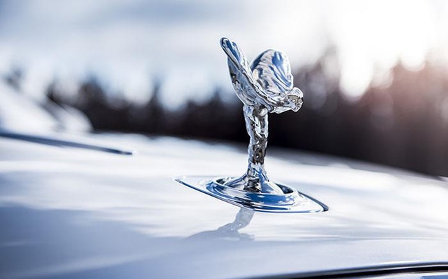 Hãng xe siêu sang Rolls-Royce ngừng sản xuất trong 2 tuần vì Covid-19