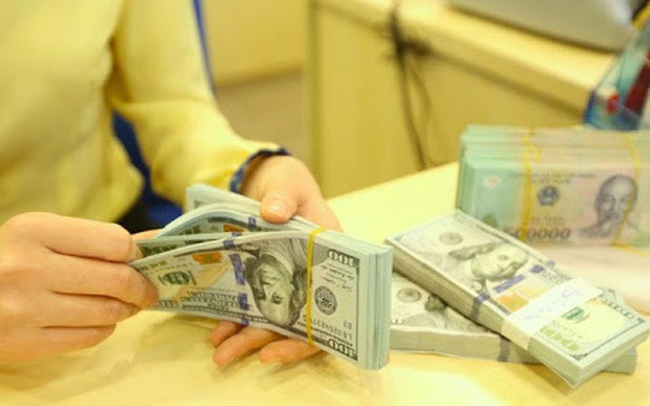 Chuyên gia hiến kế: Việt Nam có thể cân nhắc vận động hoán đổi tiền tệ với Mỹ