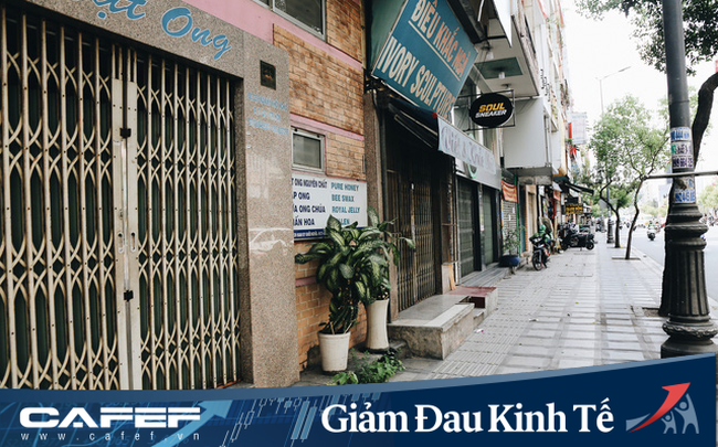 Trong cái khó ló cái khôn: Doanh nghiệp chuyển từ bán buôn sang bán lẻ trực tuyến để không nhân viên nào bị sa thải vì đại dịch Trong cái khó ló cái khôn: Doanh nghiệp chuyển từ bán buôn sang bán lẻ trực tuyến để không nhân viên nào bị sa thải vì đại dịch